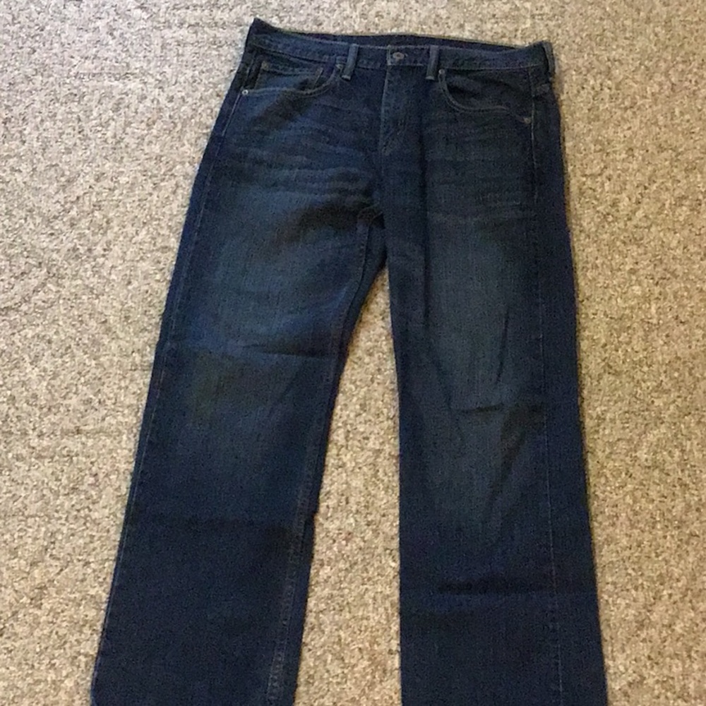 Men’s Levi jeans